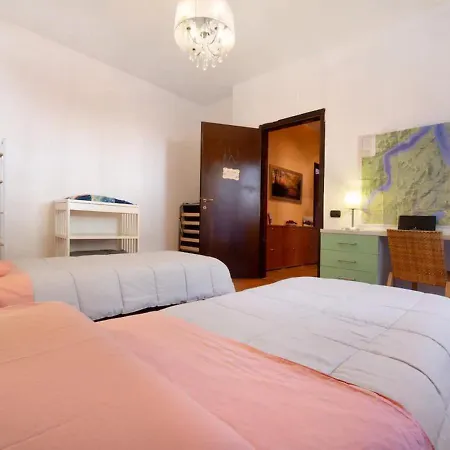 House Of Roses Con Vista Duomo Holiday home *