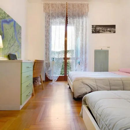House Of Roses Con Vista Duomo Holiday home Como