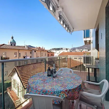 House Of Roses Con Vista Duomo Holiday home Como